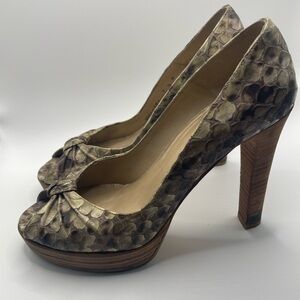 Stuart Weitzman Women's Pinchos Beige Boa Peep Toe Platform Heel Shoes 7.5 m